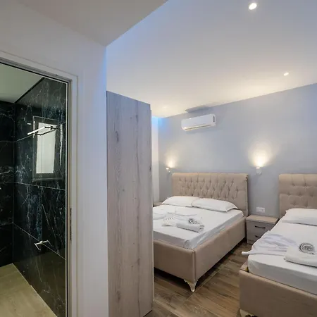 Lubora Πανσιόν 3*
