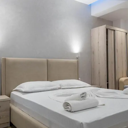 Lubora 3* Εξαμίλιο